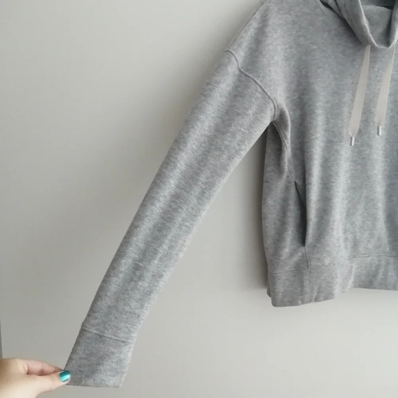 Lululemon Go Forward Fleece Pullover Sweater Light Grey High Cowl Neck Size 4 - Picture 7 of 16